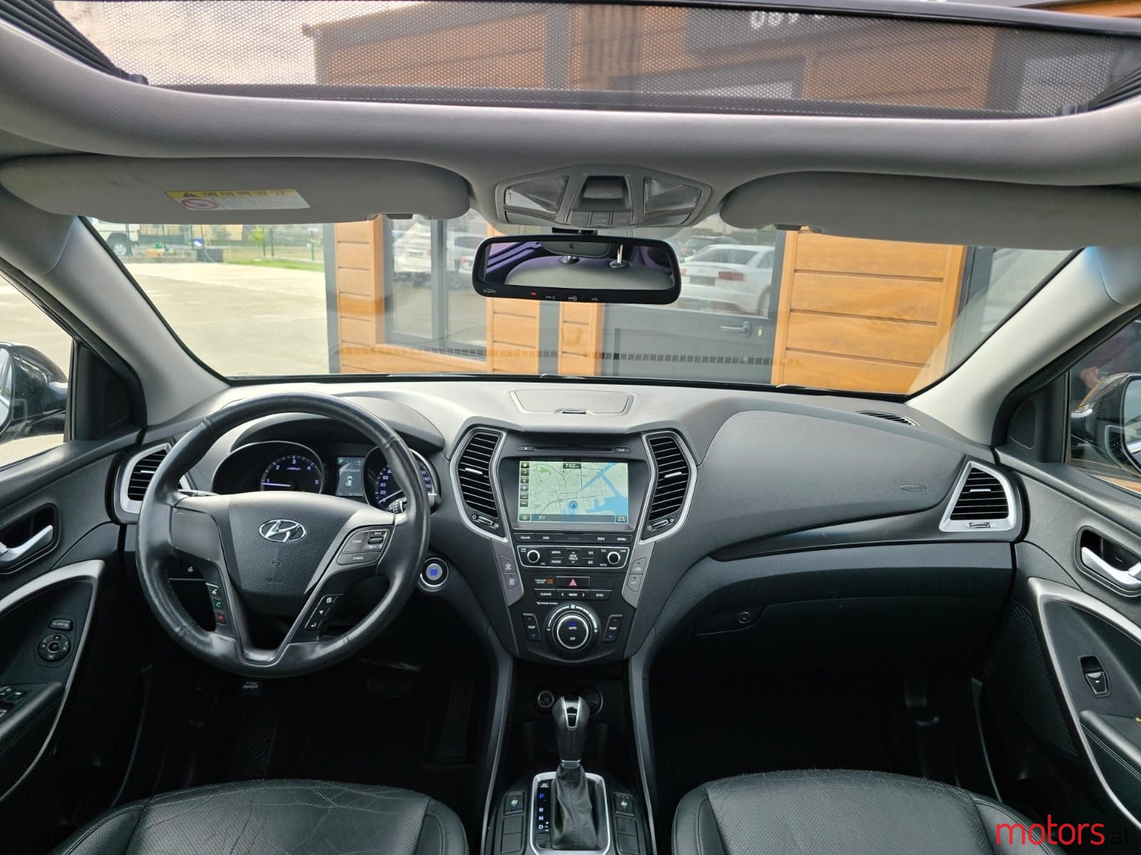 2016' Hyundai Santa Fe photo #5