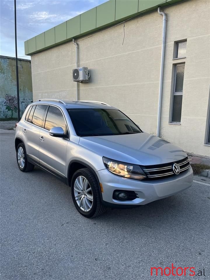 2014' Volkswagen Tiguan photo #2