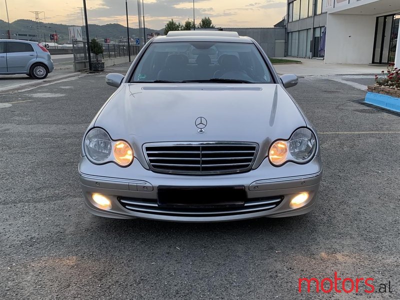 2006' Mercedes-Benz C 220 photo #1