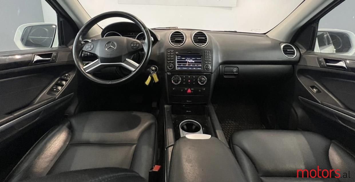 2010' Mercedes-Benz ML 350 photo #4