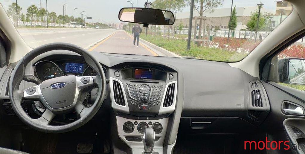 2014' Ford Focus photo #2