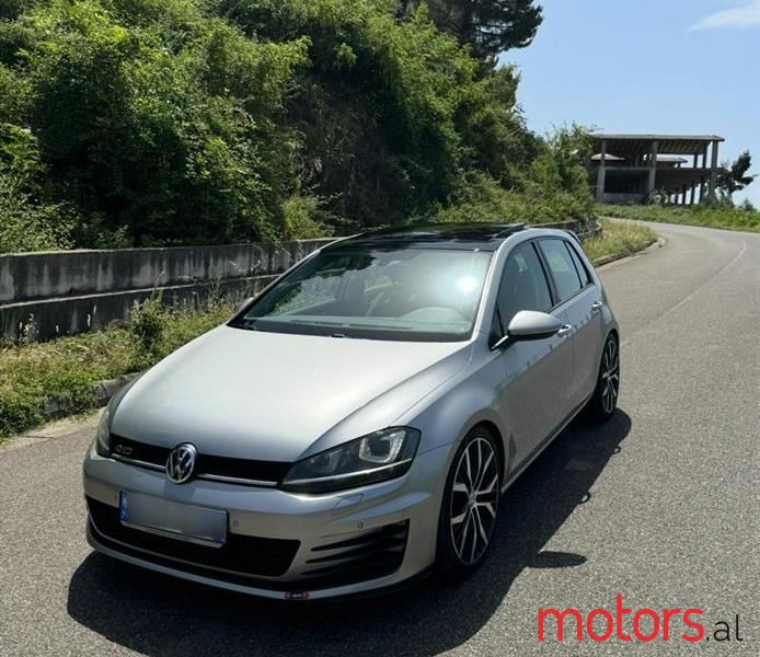 2014' Volkswagen Golf photo #4