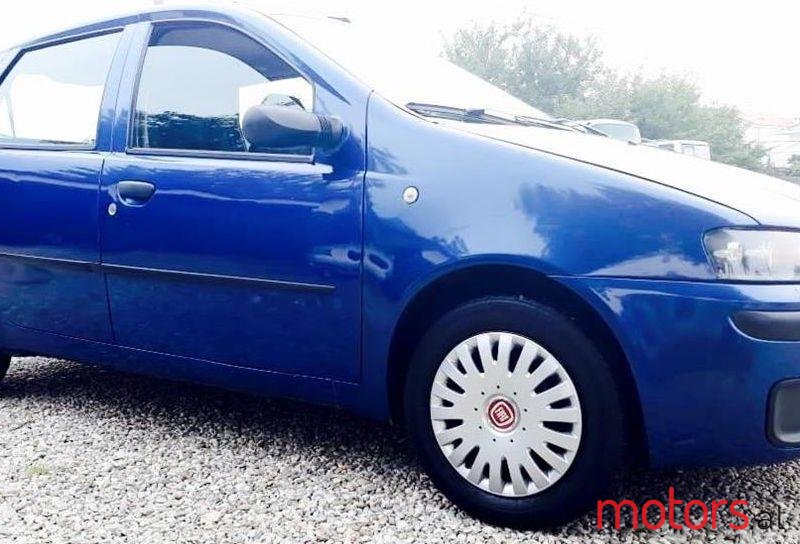 2001' Fiat Punto photo #1