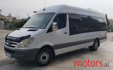 2009' Mercedes-Benz 300 photo #1