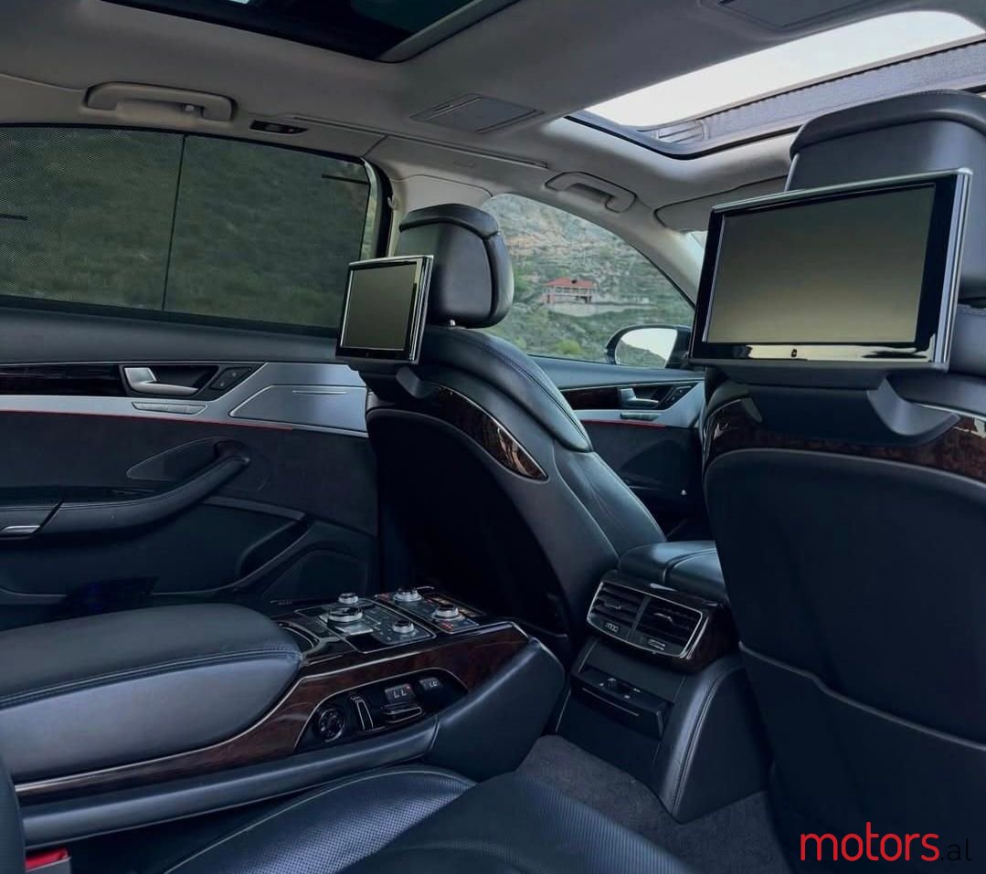 2013' Audi A8 photo #6