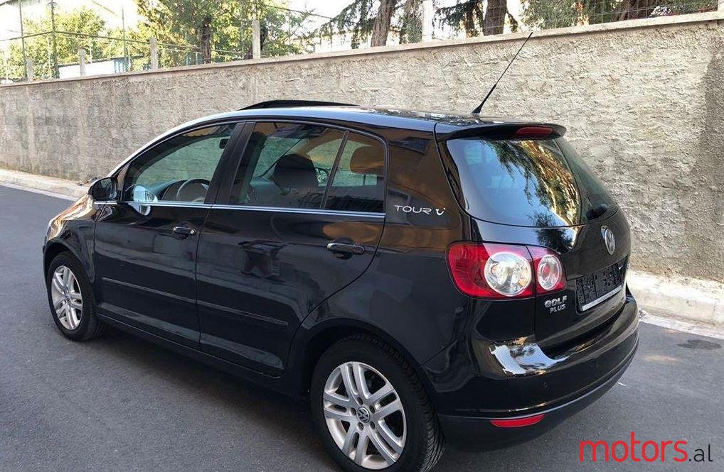 2007' Volkswagen Golf photo #1