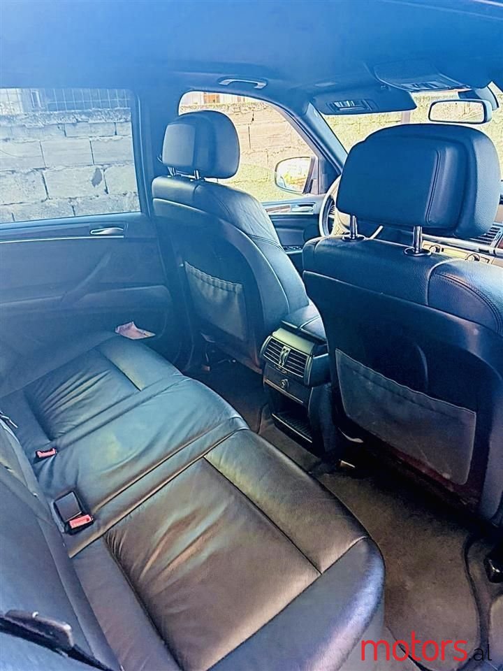 2011' BMW X5 photo #2