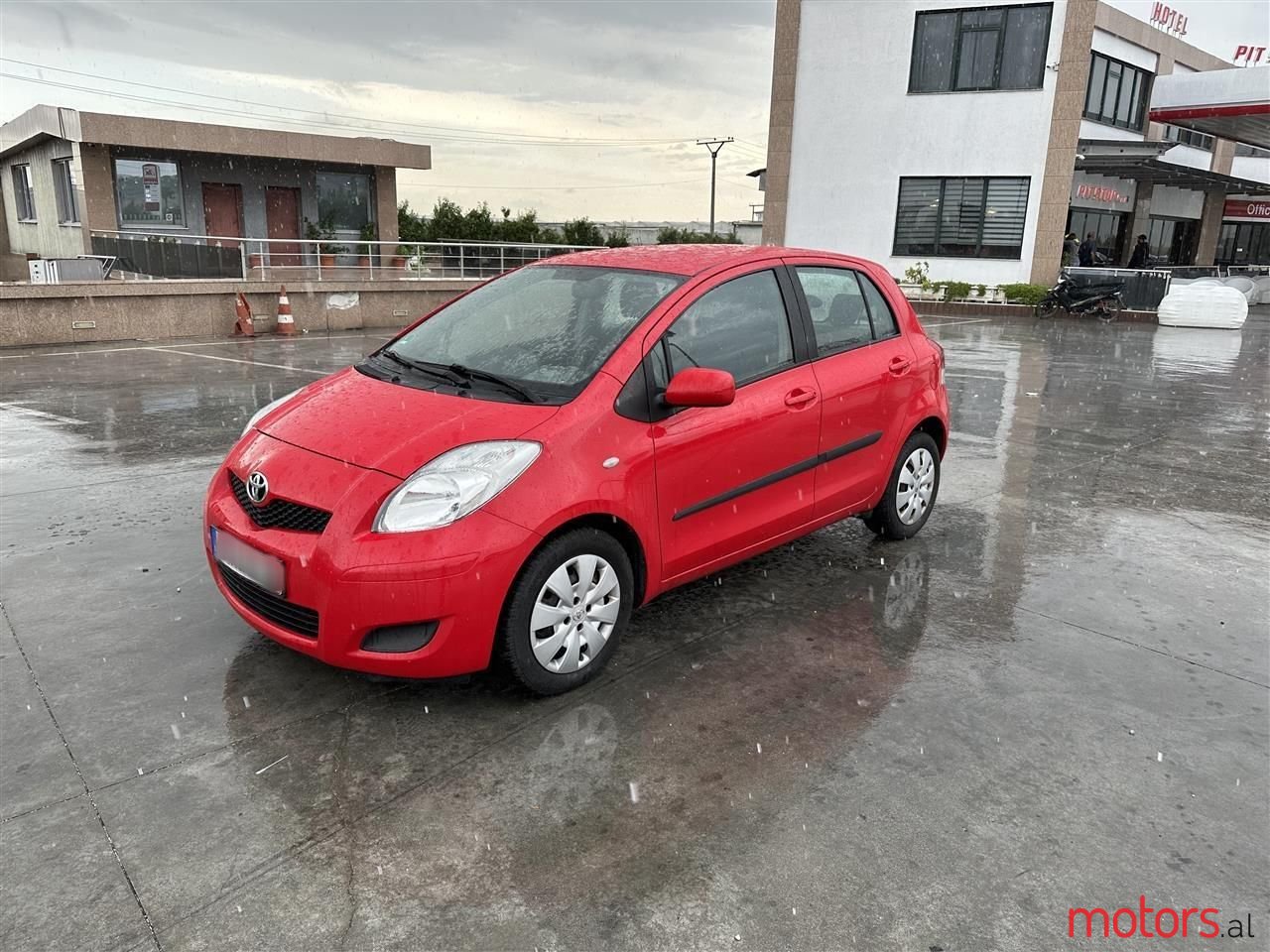 2009' Toyota Yaris photo #4