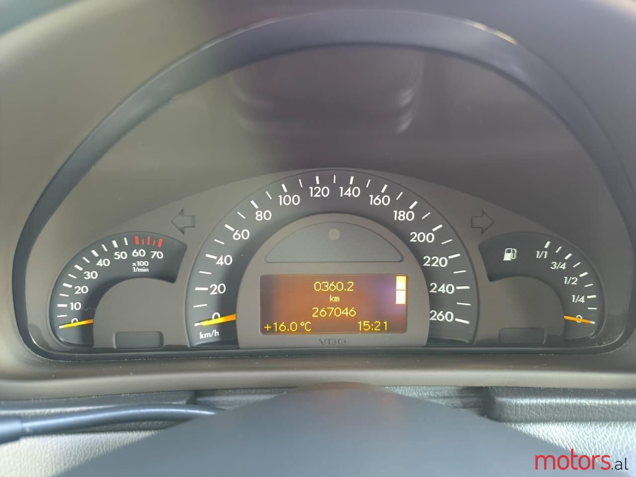 2004' Mercedes-Benz C 180 photo #6