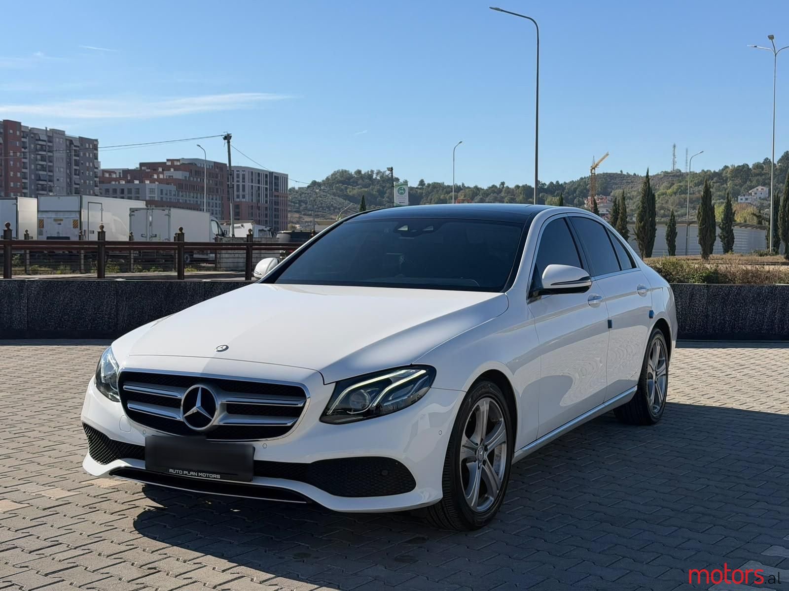 2017' Mercedes-Benz E 220 photo #4