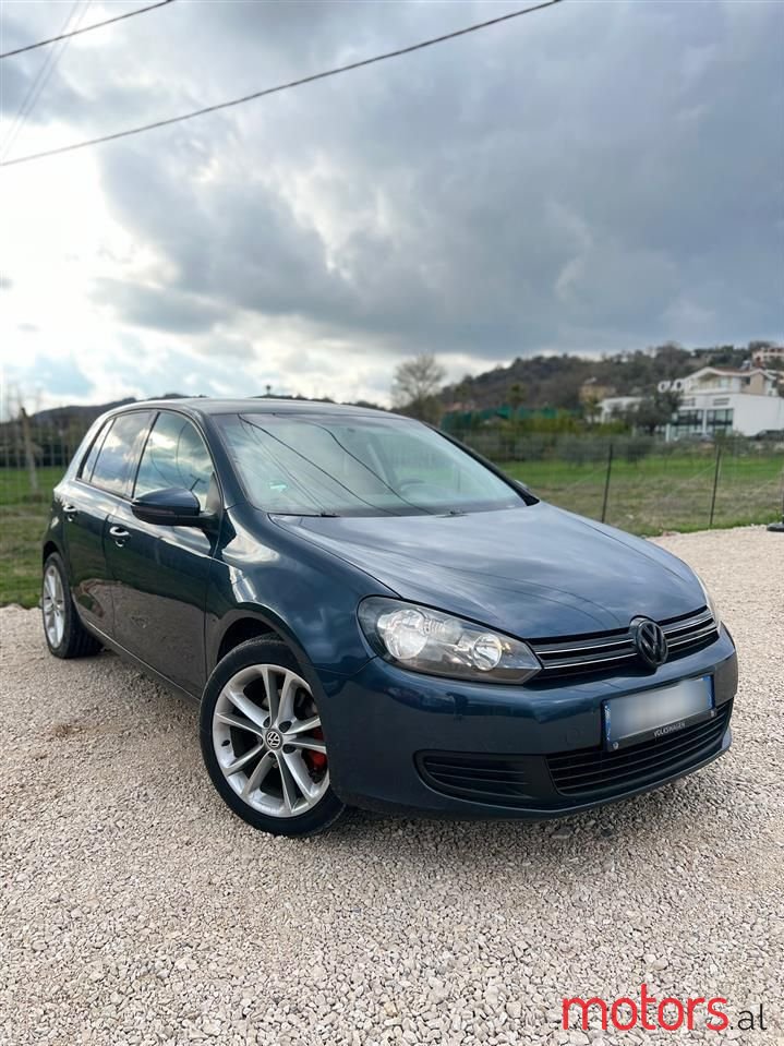 2010' Volkswagen Golf photo #1