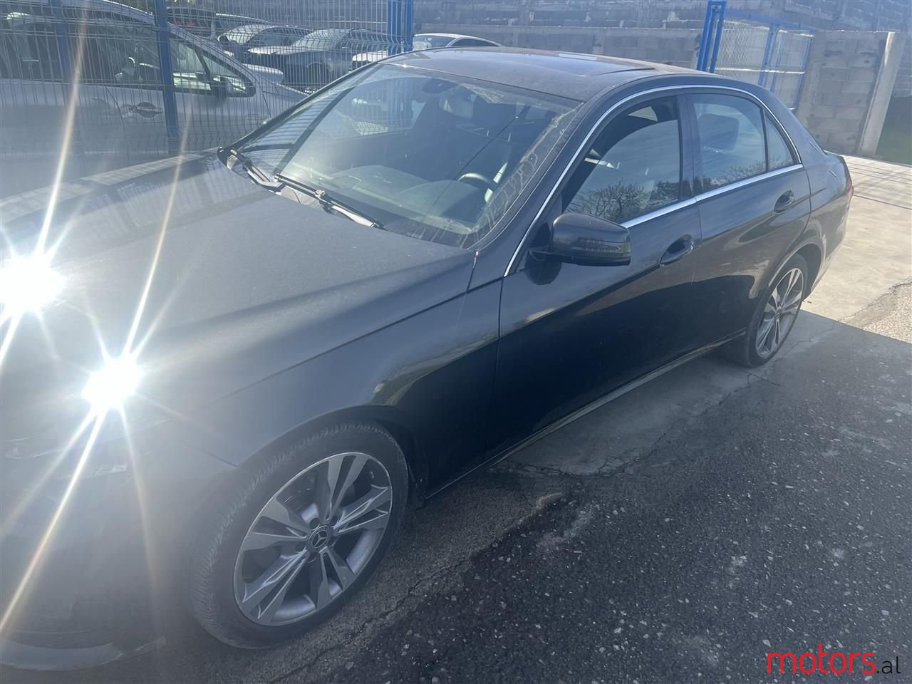 2014' Mercedes-Benz E 200 photo #2