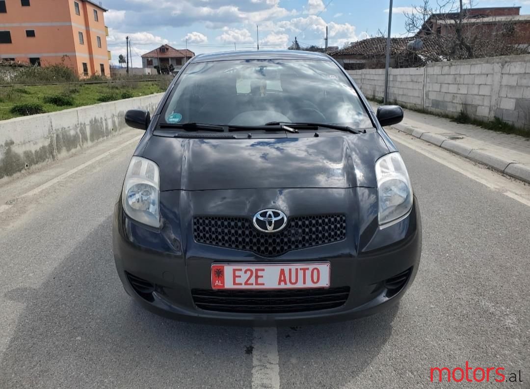 2006' Toyota Yaris photo #1