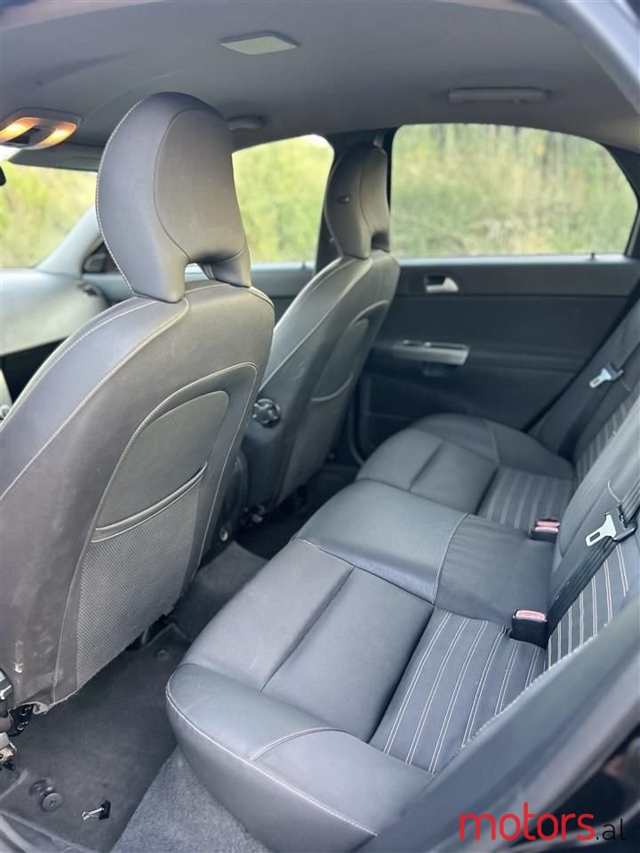 2008' Volvo S40 photo #5