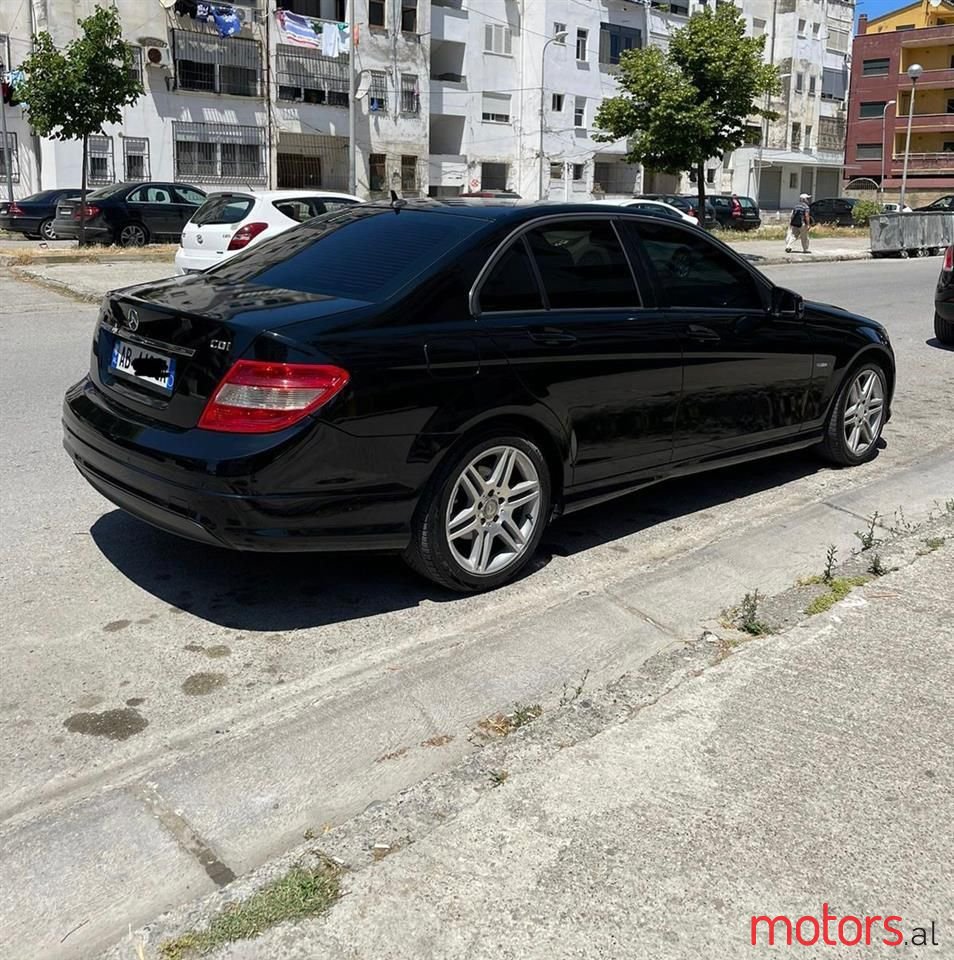 2011' Mercedes-Benz C 200 photo #2