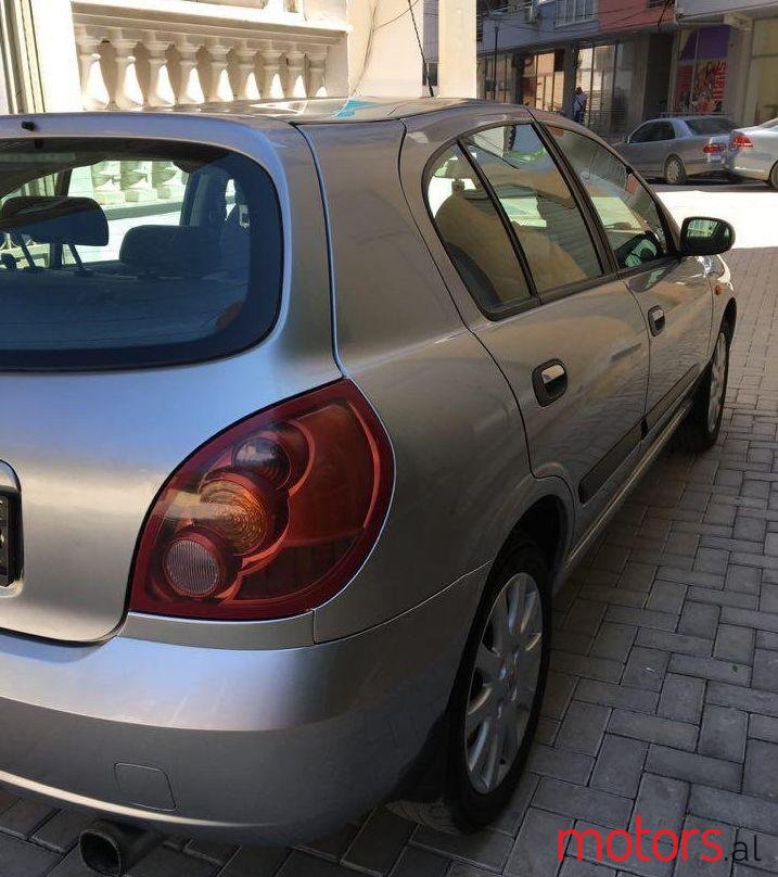 2003' Nissan Almera photo #2