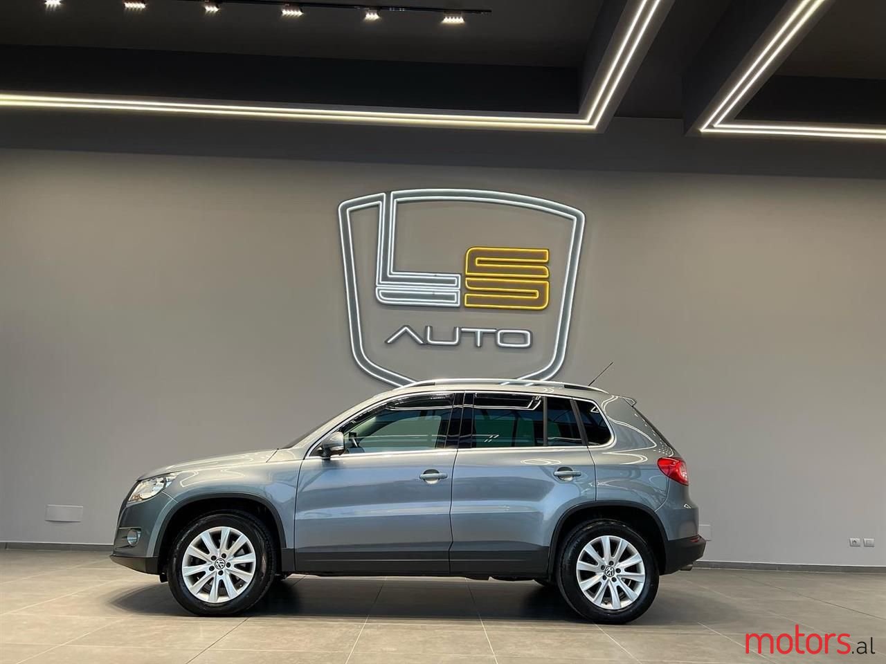 2008' Volkswagen Tiguan photo #6