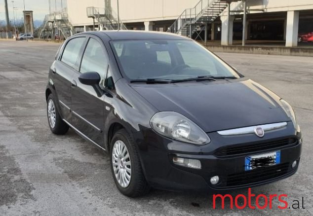 2011' Fiat Punto photo #1