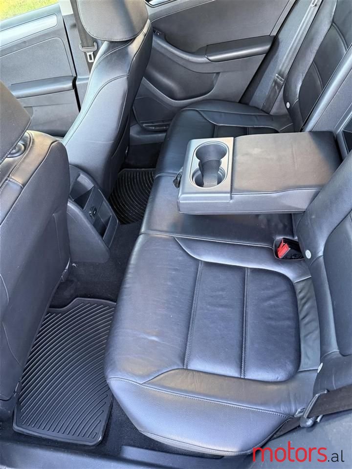 2015' Volkswagen Jetta photo #6