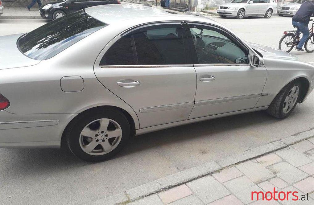 2004' Mercedes-Benz E 240 photo #1