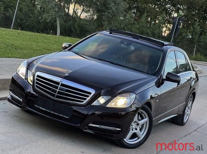 2010' Mercedes-Benz 350 photo #1