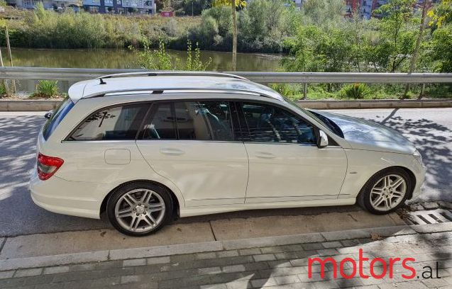 2009' Mercedes-Benz C-Class photo #1