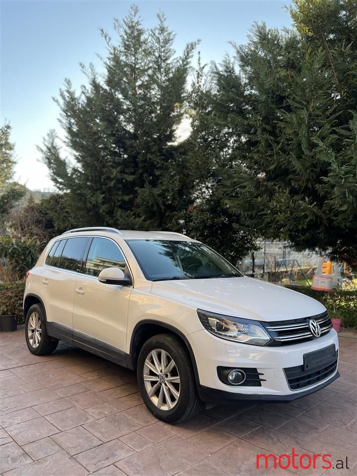 2013' Volkswagen Tiguan photo #2
