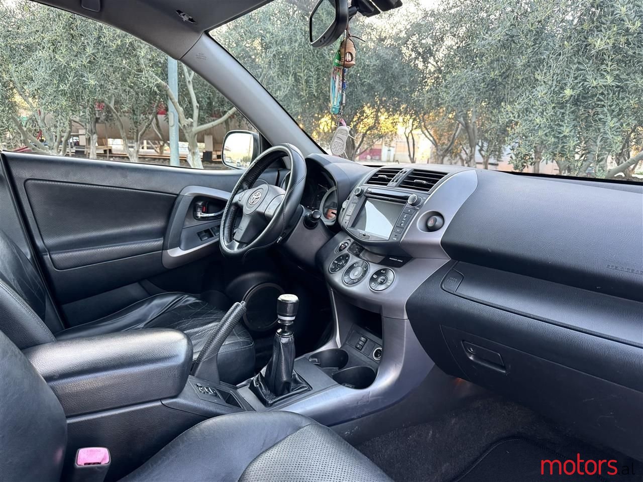 2008' Toyota RAV4 photo #3