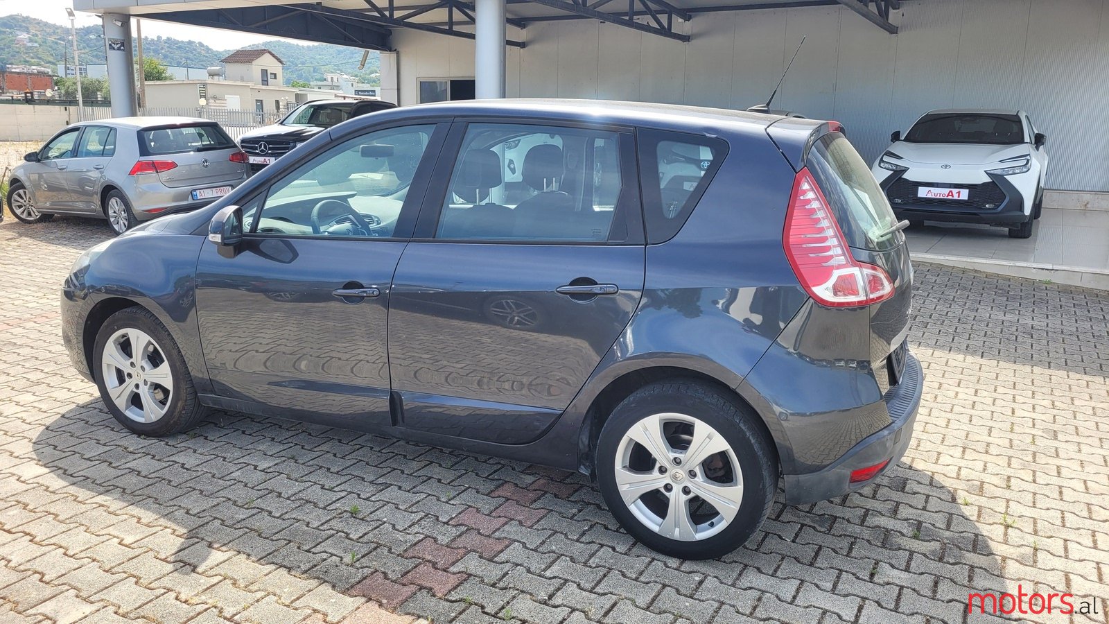 2011' Renault Grand Scenic Gri photo #4