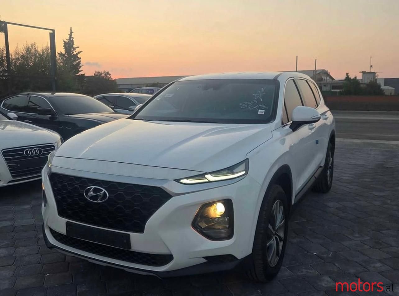 2019' Hyundai Santa Fe photo #2