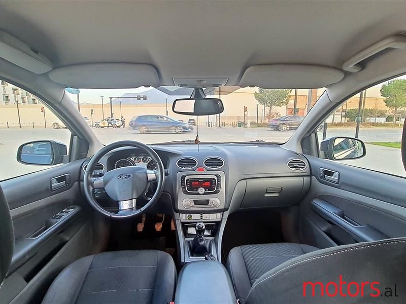 2008' Ford Focus photo #2