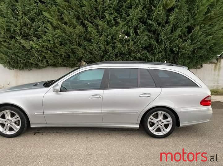 2008' Mercedes-Benz E 280 photo #3