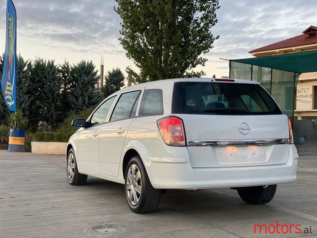 2009' Opel Astra photo #2