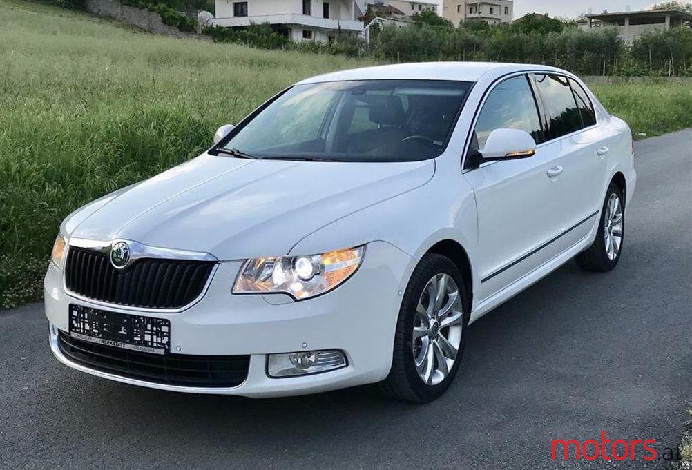 2009' Skoda Superb photo #2