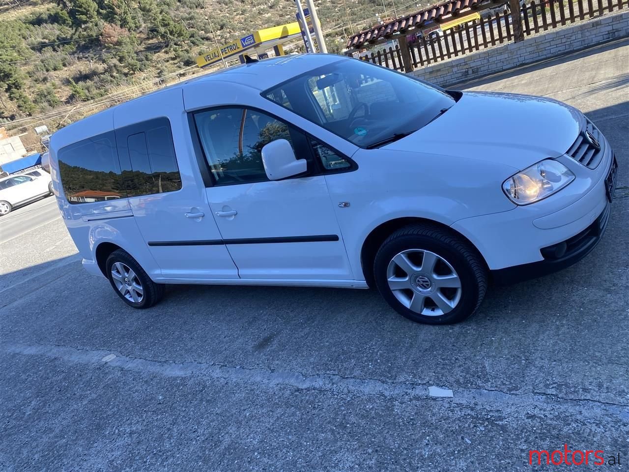 2008' Volkswagen Caddy photo #2