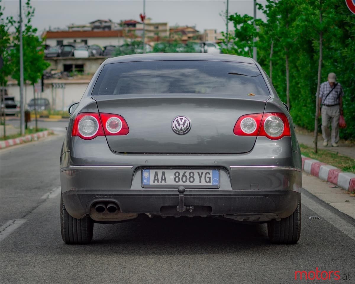 2008' Volkswagen Passat photo #3