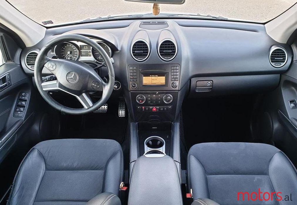 2008' Mercedes-Benz ML 280 photo #1