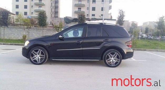 2008' Mercedes-Benz ML-Class photo #3
