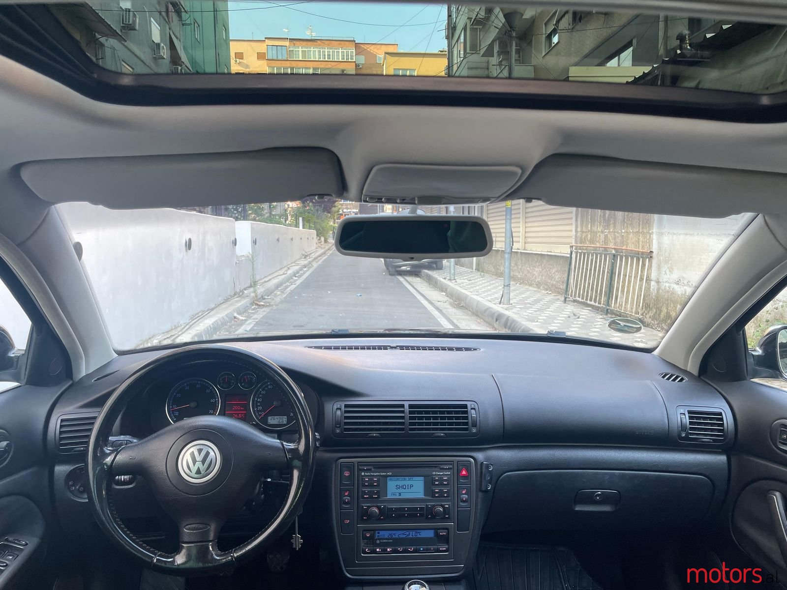 2003' Volkswagen Passat photo #5