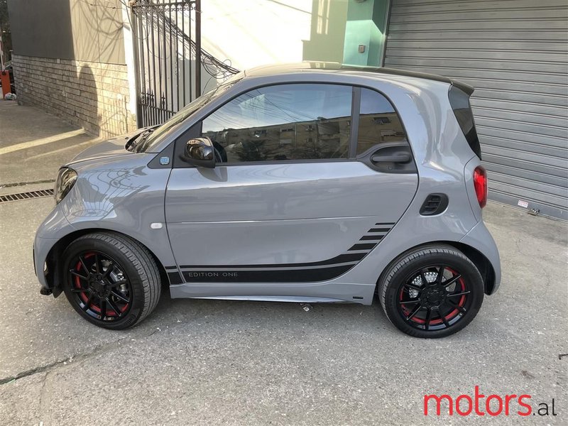 2021' Smart Fortwo photo #2