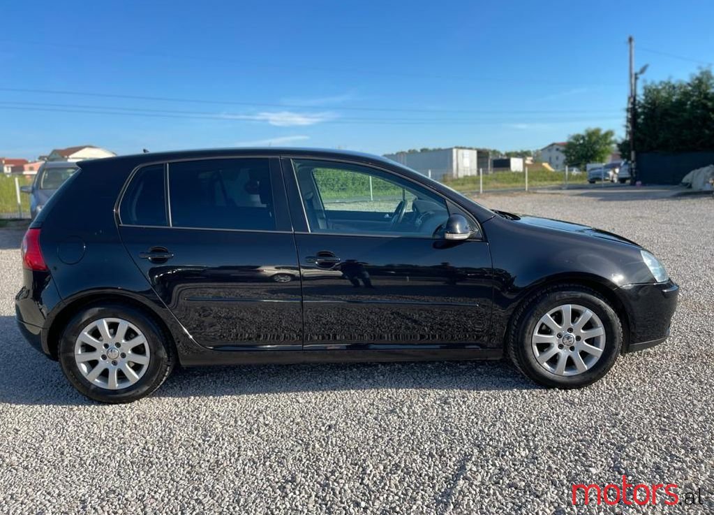 2007' Volkswagen Golf photo #1