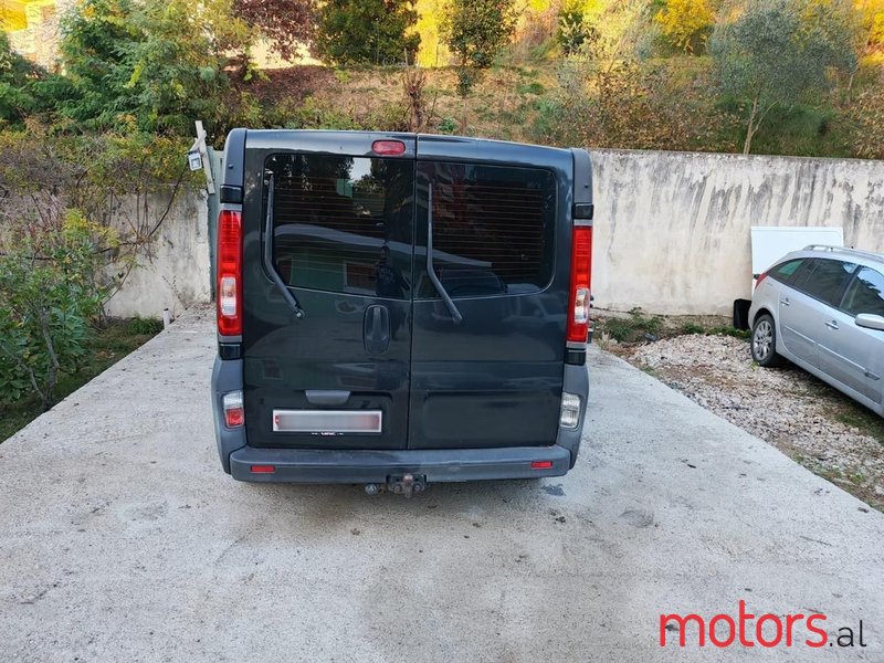 2011' Renault Trafic photo #6