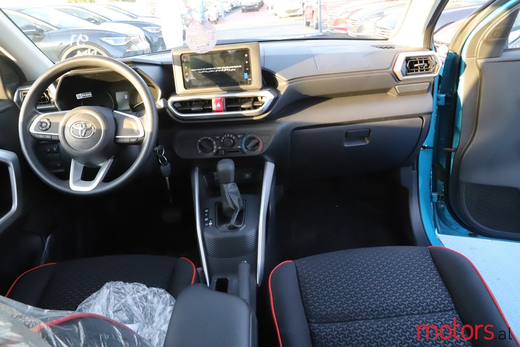 2022' Toyota F RAIZE 1.2L  XLE 2022 A/T photo #7