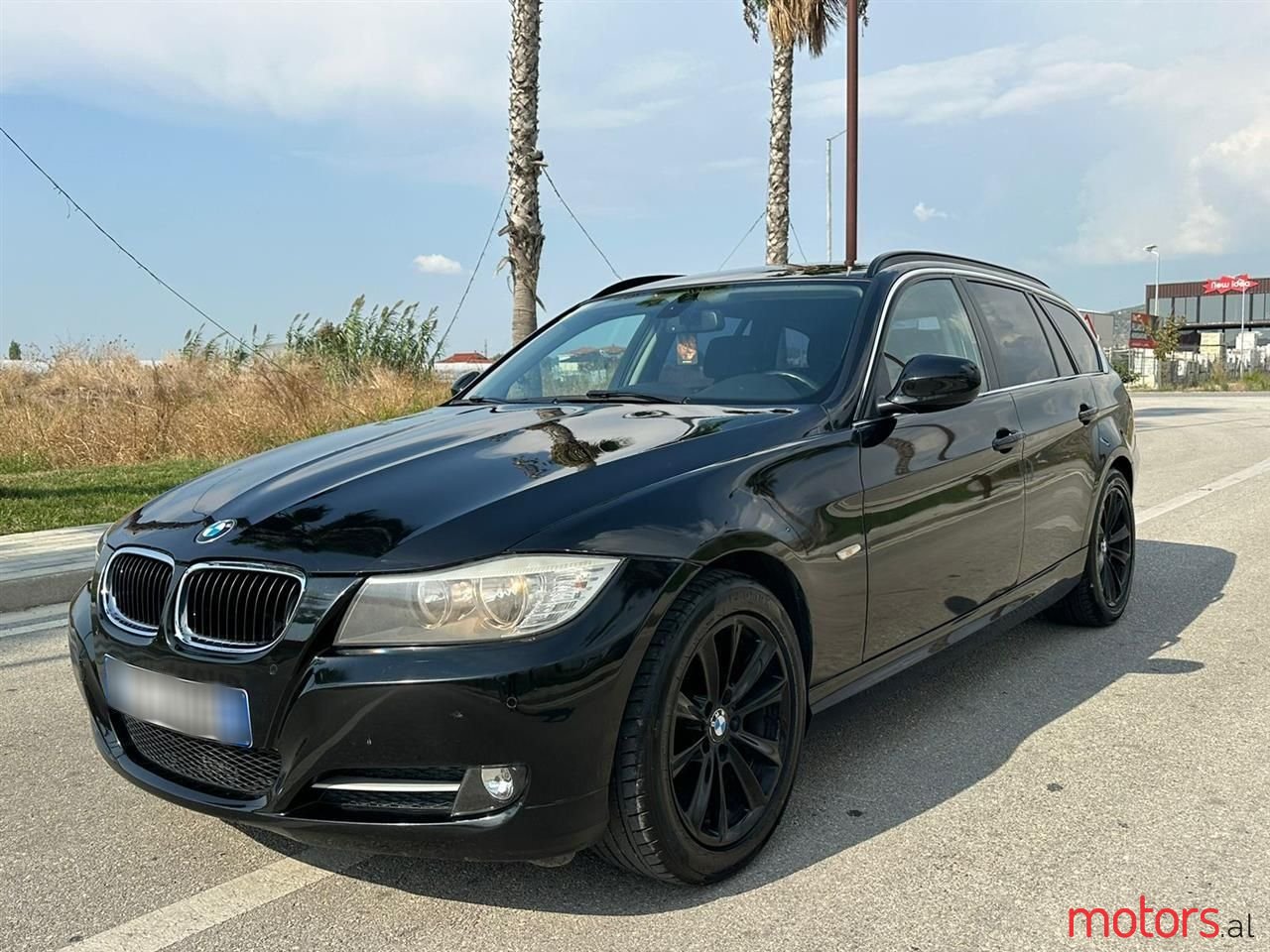 2010' BMW 330 photo #6