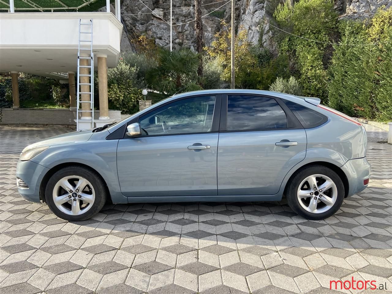 2010' Ford Focus photo #1