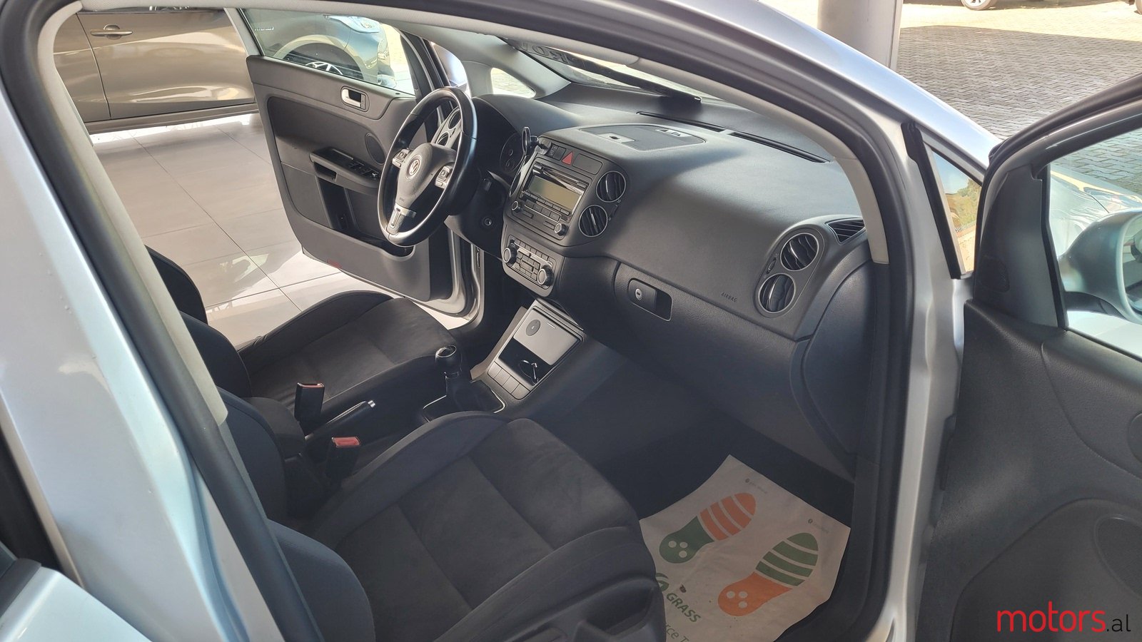 2010' Volkswagen Golf Plus Gri photo #1