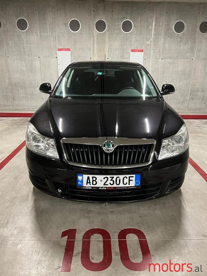 2013' Skoda Octavia photo #2