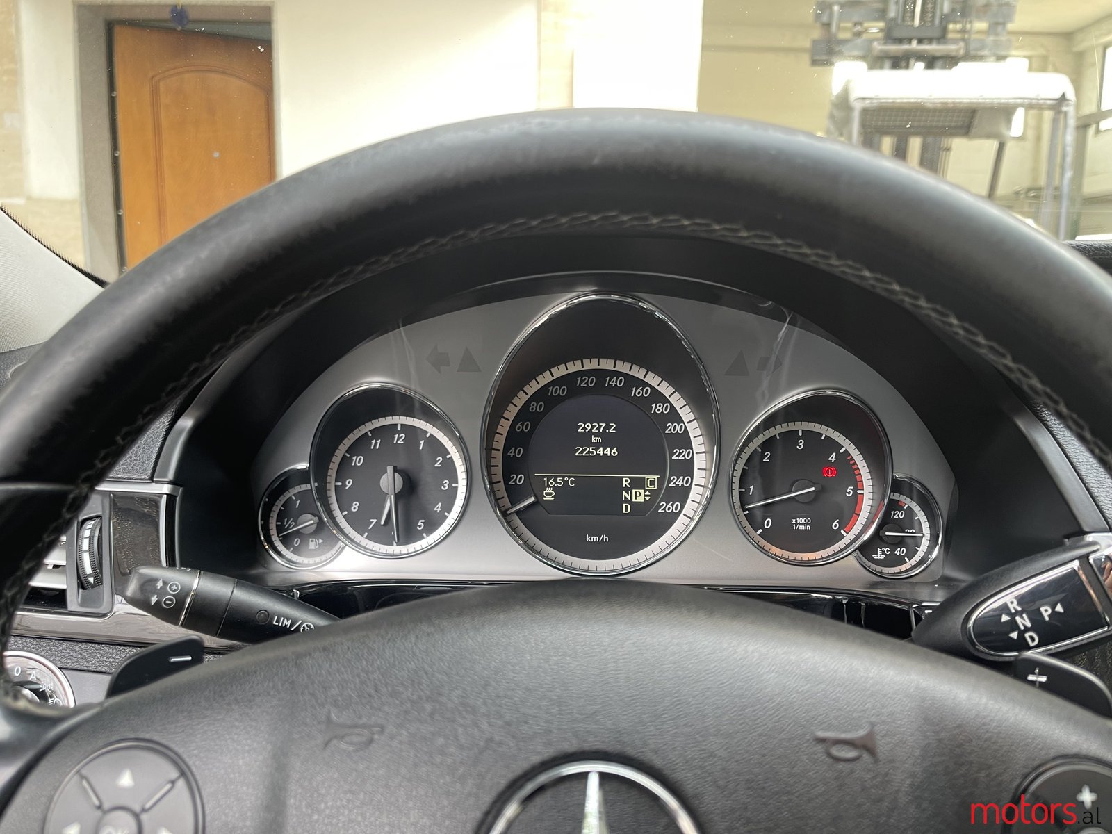 2009' Mercedes-Benz E 350 4-Matic photo #5