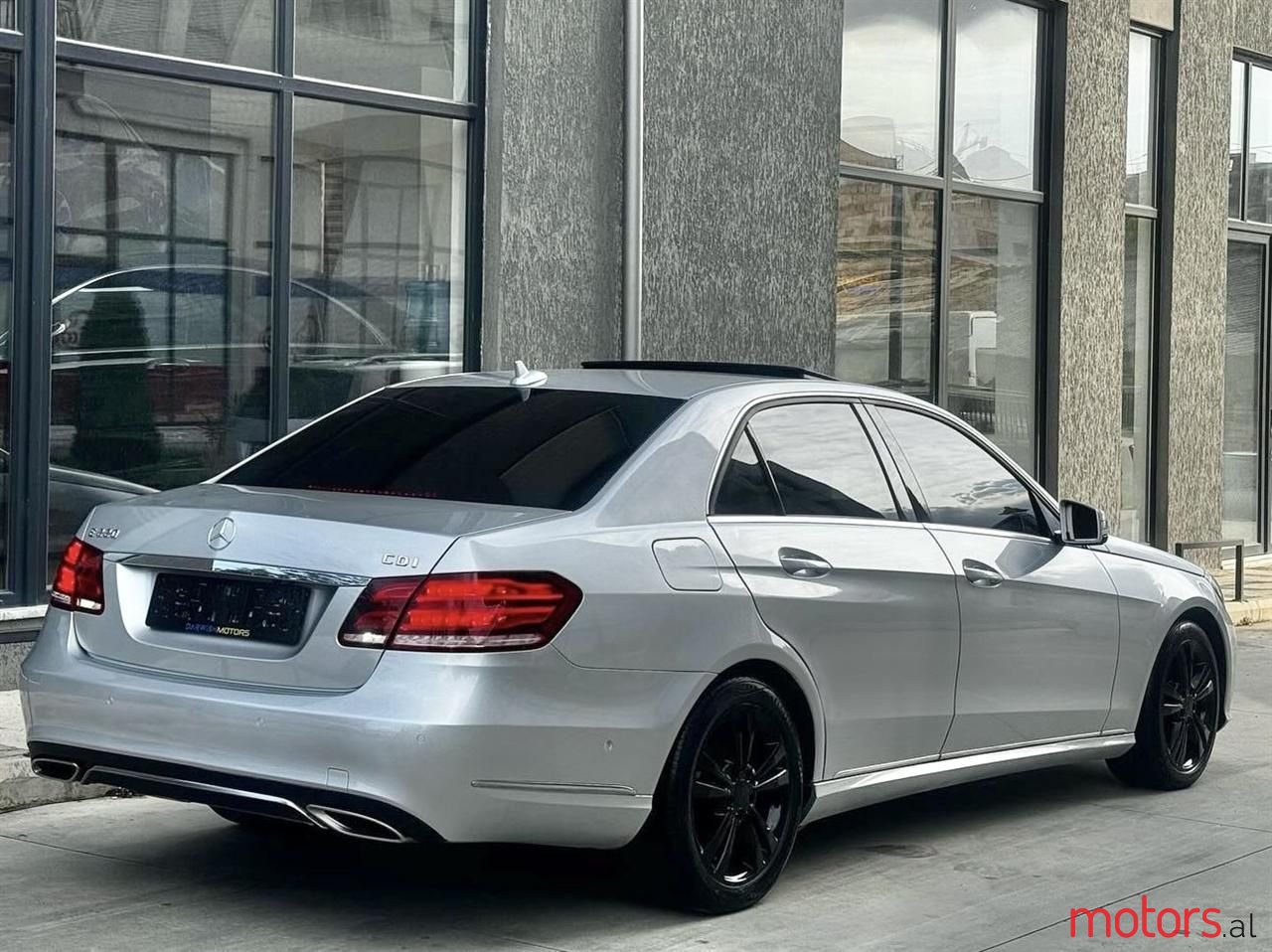 2014' Mercedes-Benz E 220 photo #5