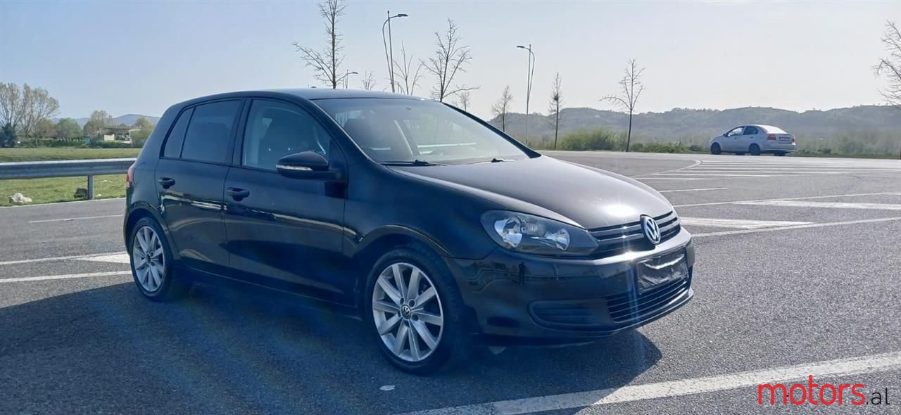 2012' Volkswagen Golf photo #4
